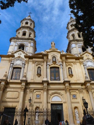 Néo-colonial et baroque dans toute leur splendeur 